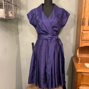 Jones Wear Dress w/portrait collar and sash